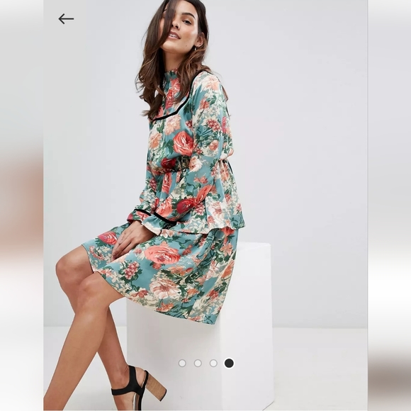 VILA Velvet Trim Floral Midi Dress - Picture 1 of 4